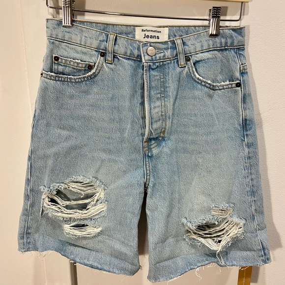 NWT Reformation Max Shorts in Light Denim - Picture 7 of 13
